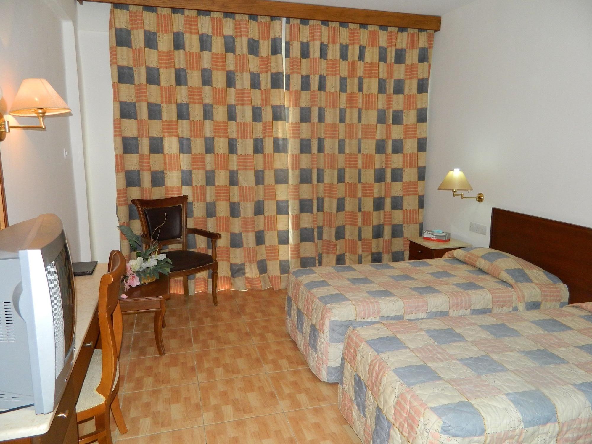 M. Moniatis Hotel 레메소스 외부 사진