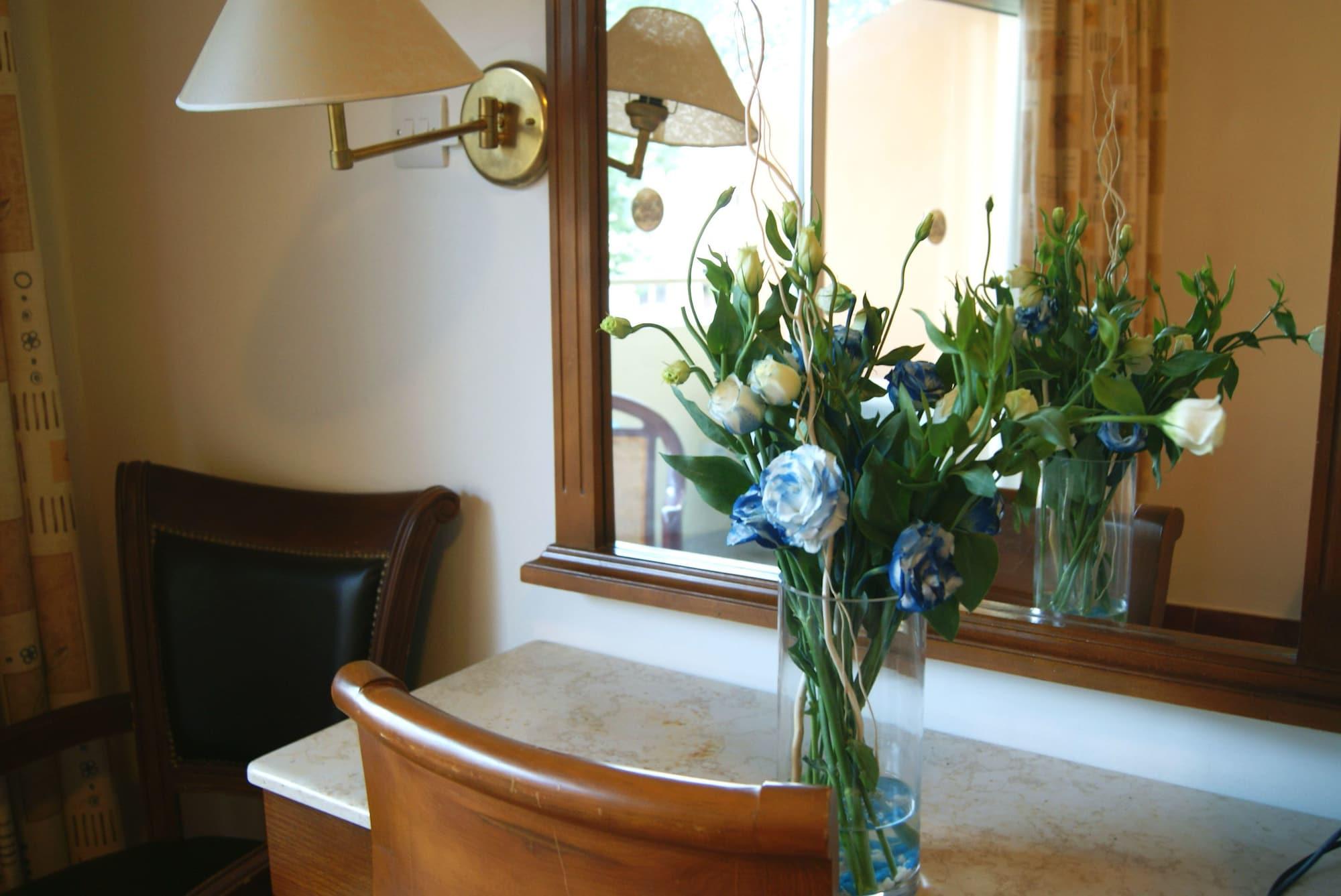 M. Moniatis Hotel 레메소스 외부 사진