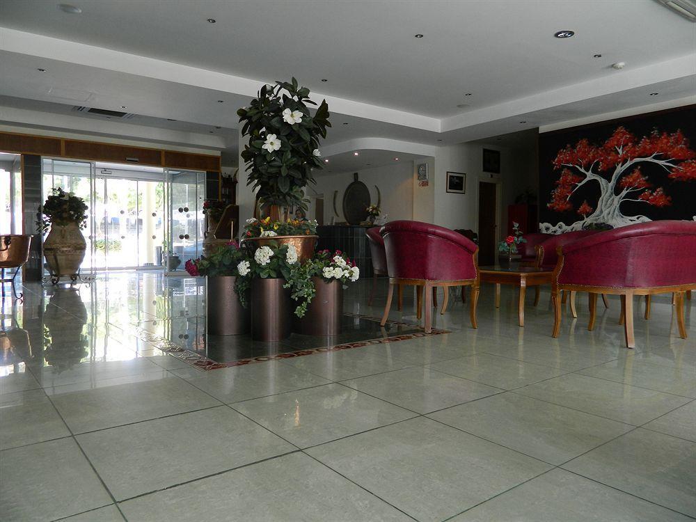 M. Moniatis Hotel 레메소스 외부 사진