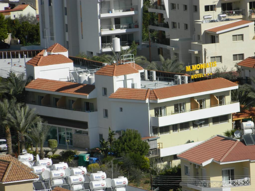 M. Moniatis Hotel 레메소스 외부 사진